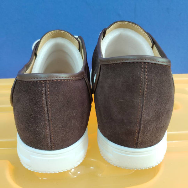 Short leg orthopedic lift shoes for one leg longer than the other