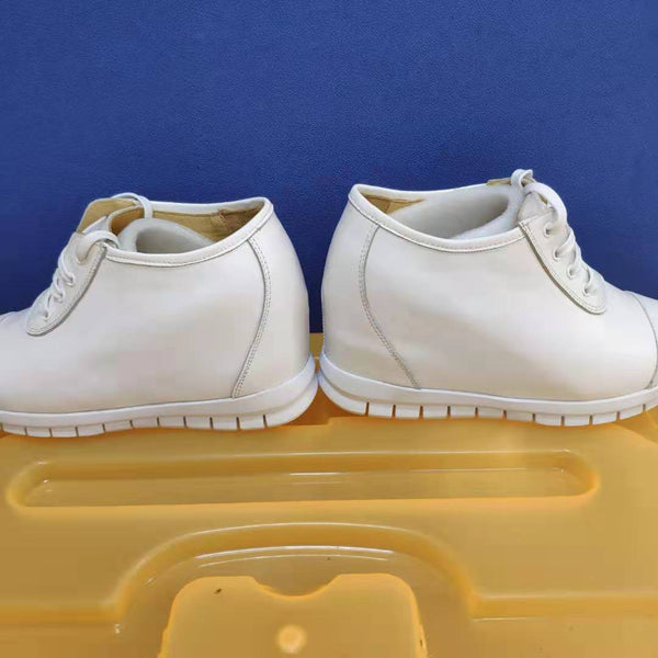 A women corrective Leg length discrepancy shoes for uneven legs